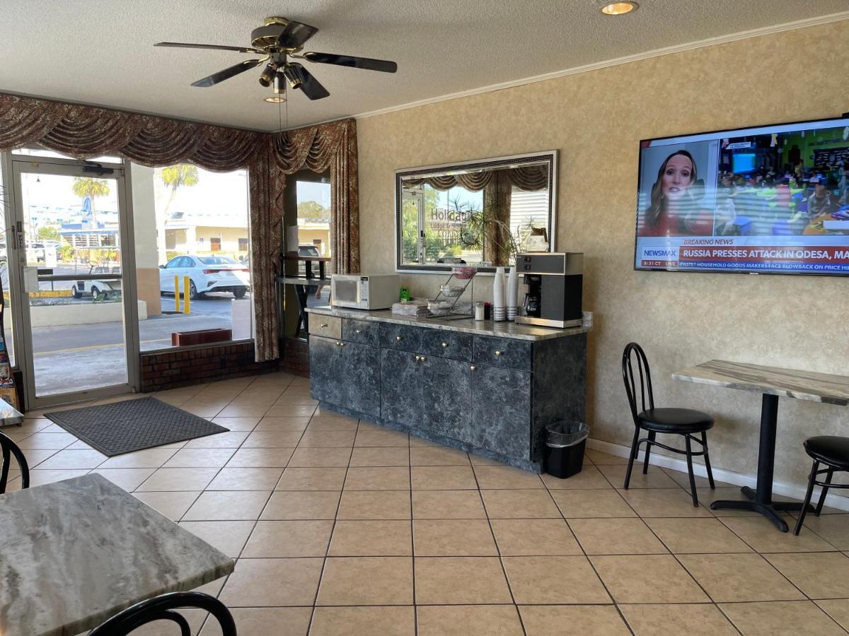 Hole Inn The Wall Hotel - Fort Walton Beach - Sunset Plaza - Nearby Beaches & Hurlburt Buitenkant foto