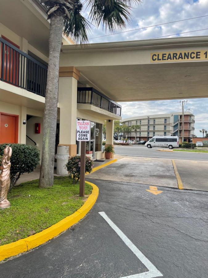 Hole Inn The Wall Hotel - Fort Walton Beach - Sunset Plaza - Nearby Beaches & Hurlburt Buitenkant foto