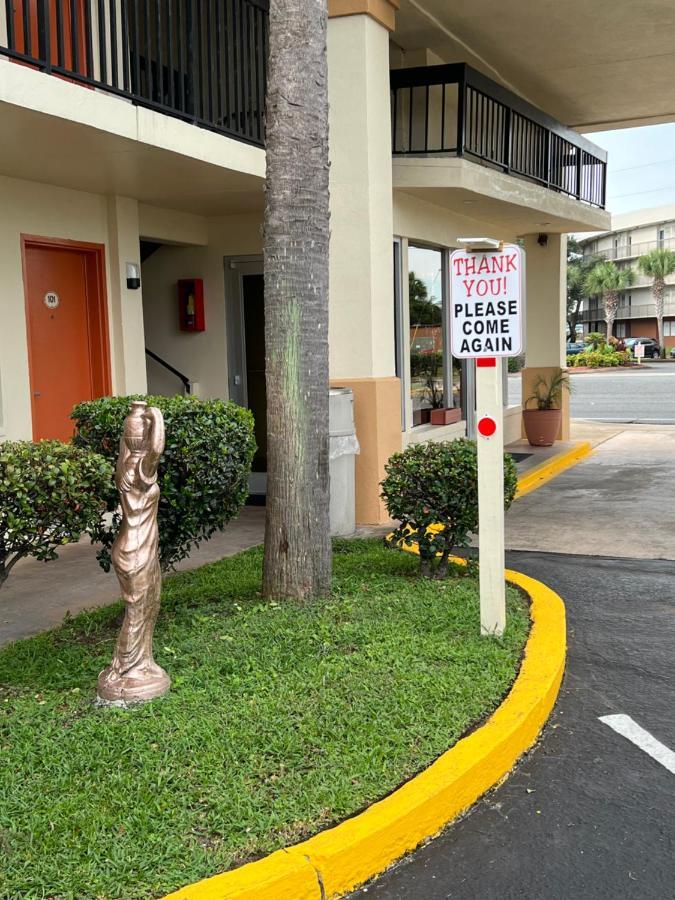 Hole Inn The Wall Hotel - Fort Walton Beach - Sunset Plaza - Nearby Beaches & Hurlburt Buitenkant foto