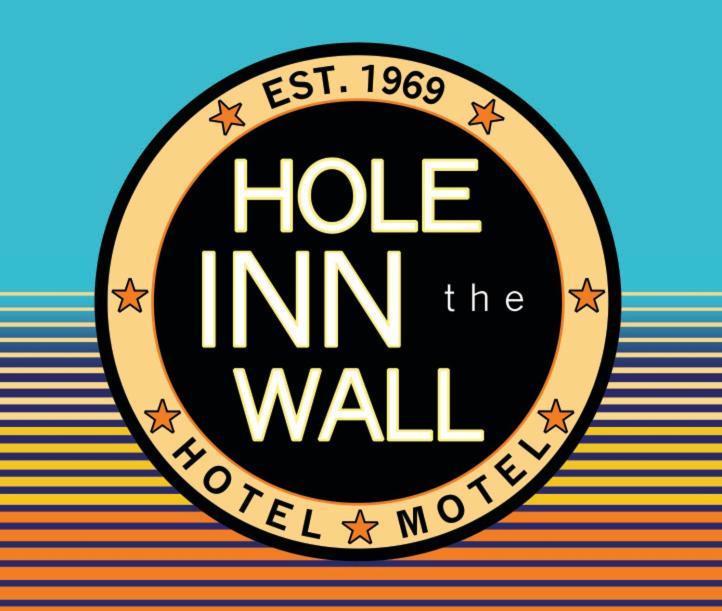 Hole Inn The Wall Hotel - Fort Walton Beach - Sunset Plaza - Nearby Beaches & Hurlburt Buitenkant foto